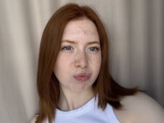 AmarilBloom show nude