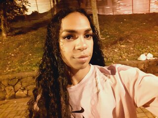 EmmaKeyt jasmin online