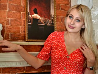 LinnaGolden anal shows